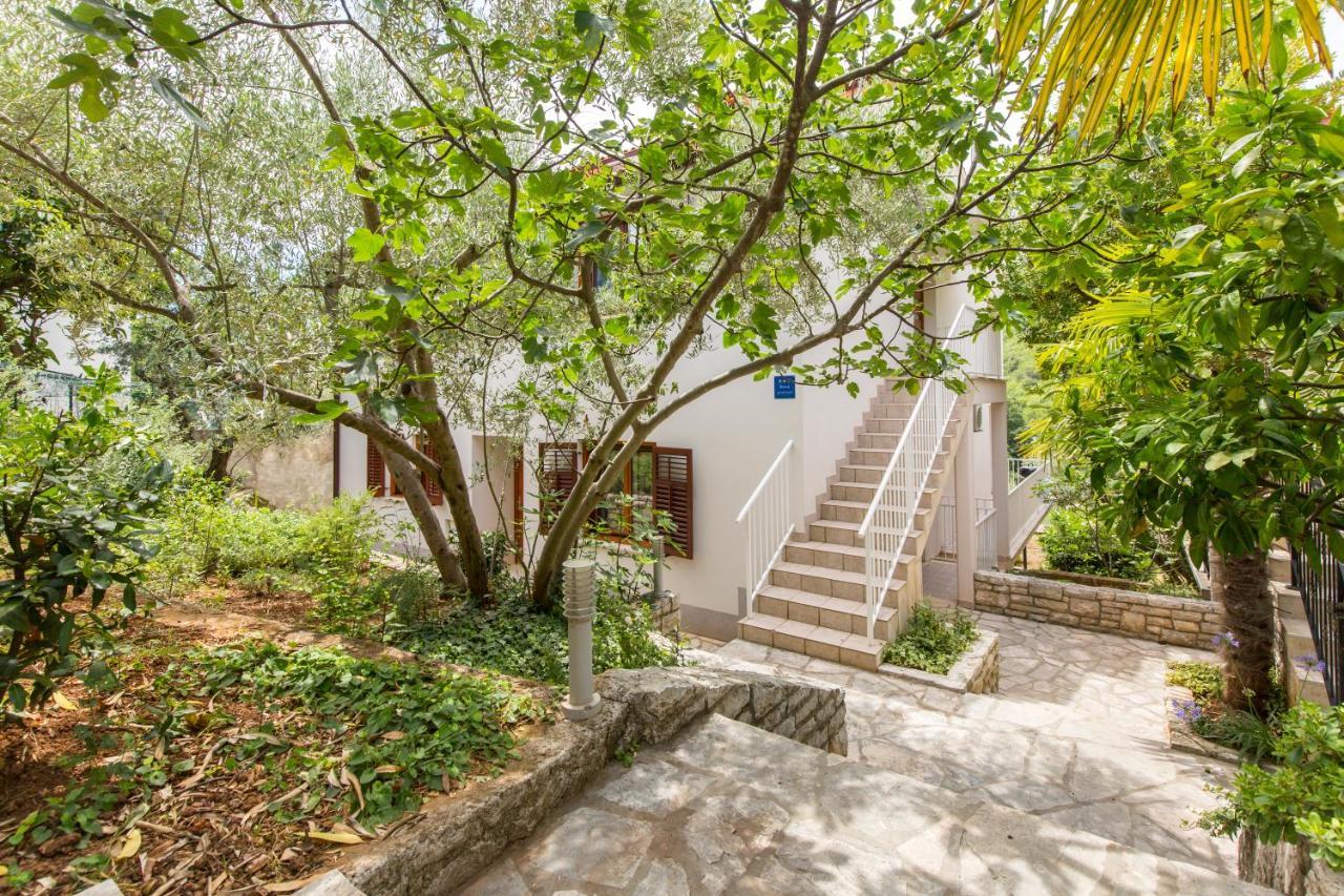 Apartments Sveta Marina Labin  Exterior foto